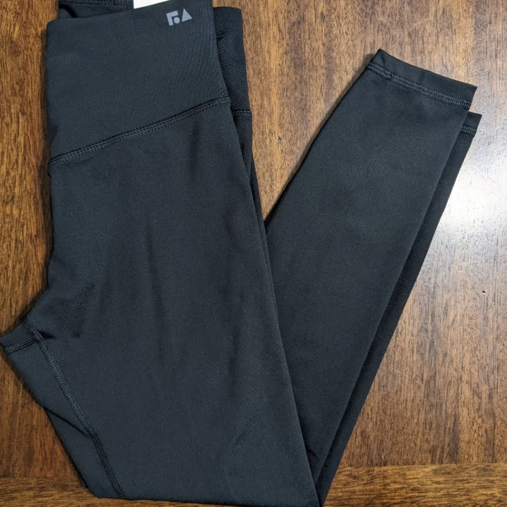 Free Assembly Women's Black Super Soft 7/8 Leggings, Size Small, New With Tag - Picture 5 of 10